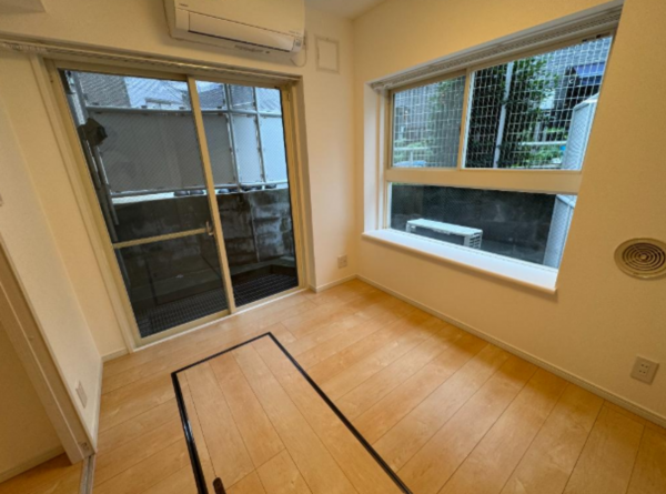 渋谷区元代々木町、マンションの居間画像です