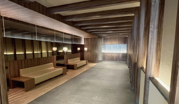 渋谷区代々木、マンションのエントランス画像です
