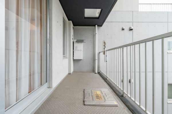 渋谷区代々木、マンションのバルコニー画像です