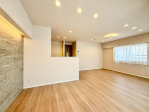 渋谷区代官山町、マンションの居間画像です