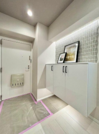 渋谷区恵比寿西、マンションの玄関画像です