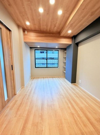 目黒区青葉台、マンションの居間画像です