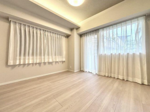 目黒区中央町、マンションの内装画像です