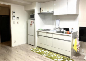 渋谷区神宮前、マンションのキッチン画像です