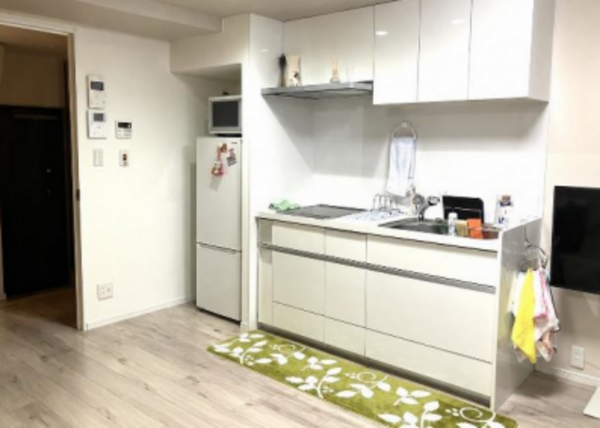 渋谷区神宮前、マンションのキッチン画像です