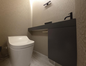 目黒区中目黒、マンションのトイレ画像です