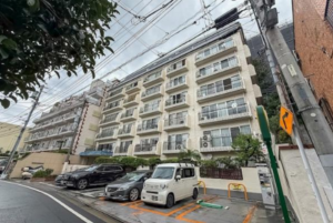 目黒区三田、マンションの外観画像です