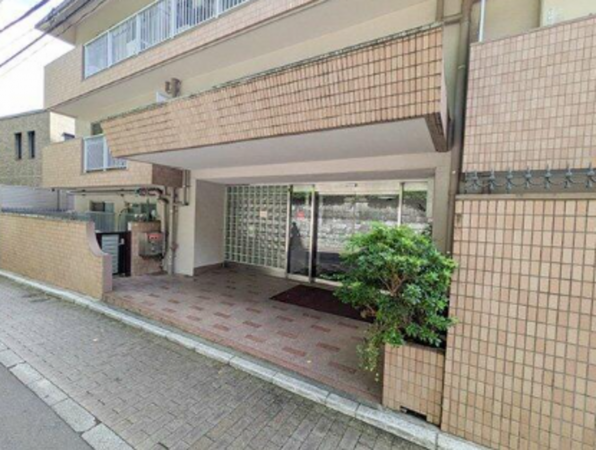 渋谷区広尾、マンションのエントランス画像です