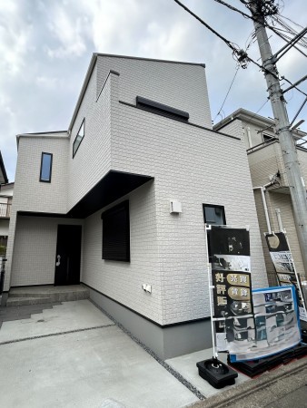 相模原市南区東林間、新築一戸建ての画像です