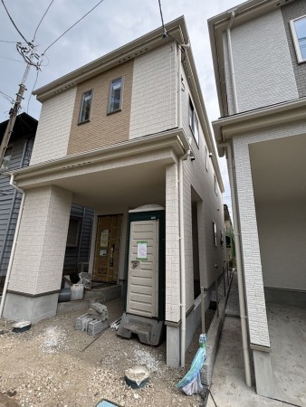 相模原市南区東林間、新築一戸建ての画像です