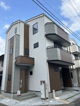 相模原市南区東林間、新築一戸建ての画像です