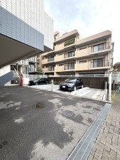 相模原市南区上鶴間本町、マンションの画像です