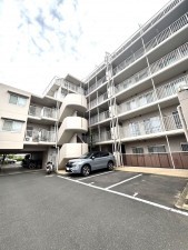 相模原市南区上鶴間本町、マンションの画像です