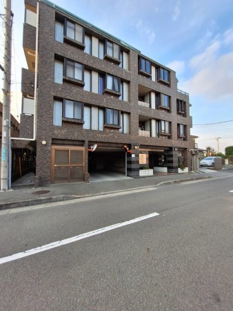 相模原市南区新磯野、マンションの画像です