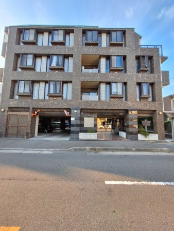 相模原市南区新磯野、マンションの画像です