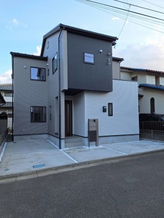 相模原市南区下溝、新築一戸建ての画像です