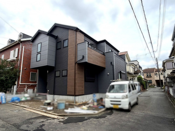 相模原市南区栄町、新築一戸建ての画像です