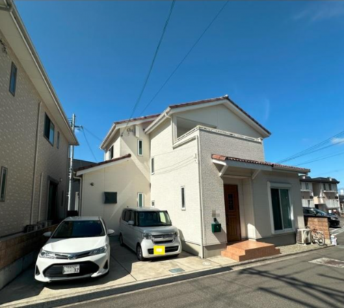 阪南市下出、中古一戸建ての外観画像です