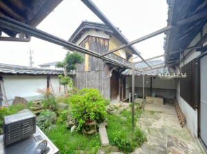泉南市男里、中古一戸建ての画像です