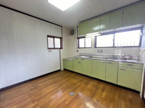 泉南市男里、中古一戸建ての画像です
