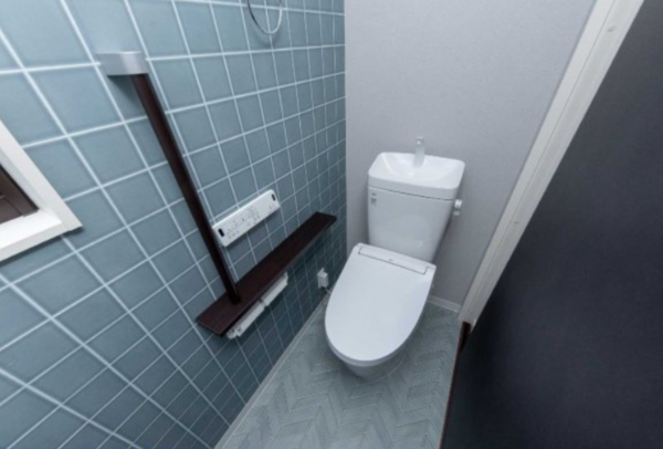 泉南市信達牧野、新築一戸建てのトイレ画像です