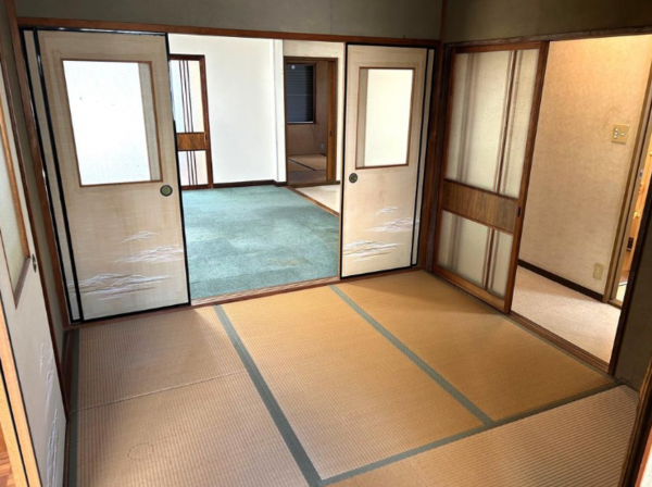 泉南市男里、中古一戸建ての画像です