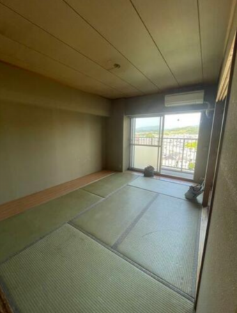 泉南市信達市場、マンションの画像です