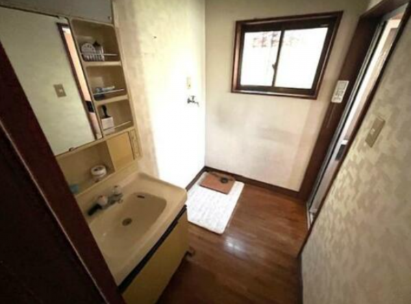 阪南市箱作、中古一戸建ての画像です
