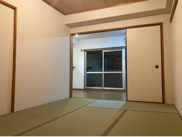 泉南市樽井、マンションの画像です