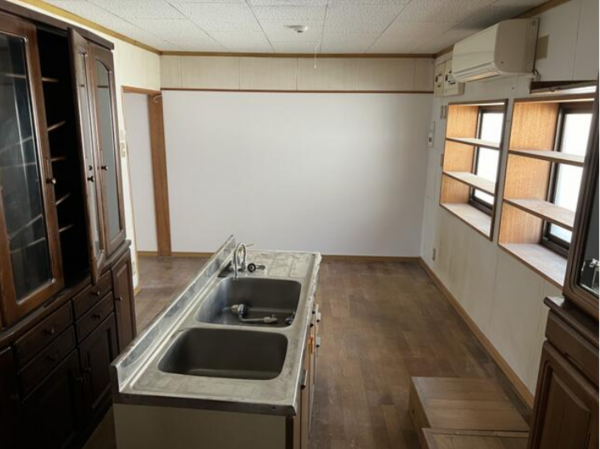 泉南市信達童子畑、中古一戸建ての画像です