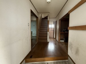 泉南郡岬町淡輪、中古一戸建ての玄関画像です