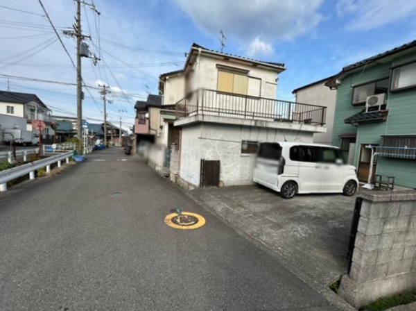 泉南郡岬町深日、中古一戸建ての駐車場画像です