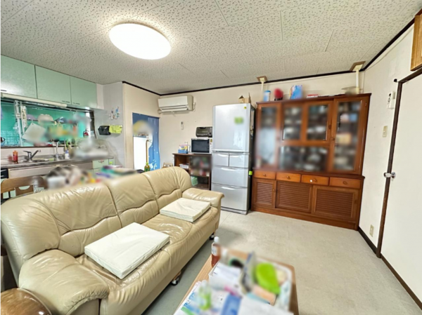 泉南郡岬町深日、中古一戸建ての居間画像です