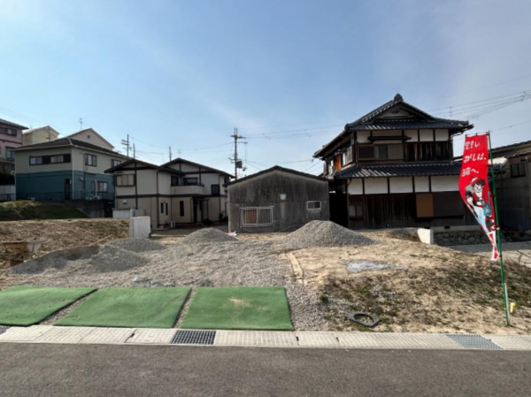 泉南市信達大苗代、新築一戸建ての画像です