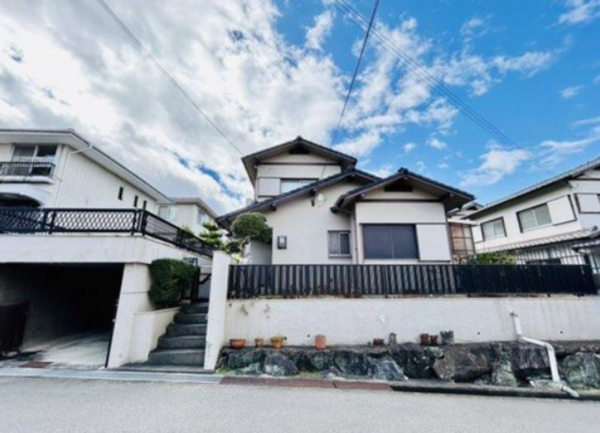 泉南市新家、中古一戸建ての画像です