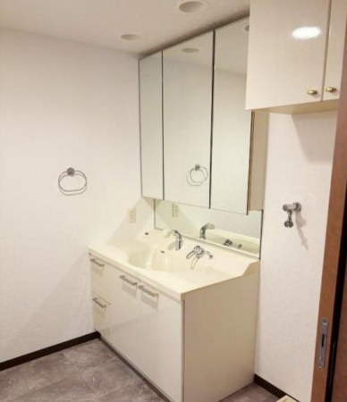 泉南市信達市場、マンションの画像です