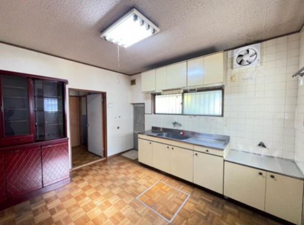 阪南市下出、中古一戸建ての画像です