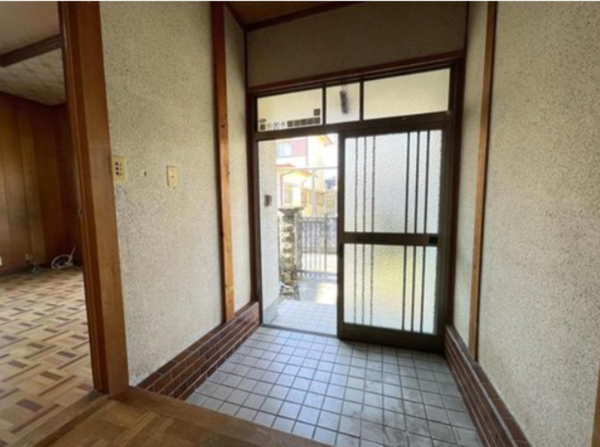 阪南市下出、中古一戸建ての画像です