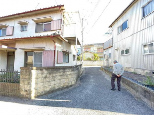 阪南市下出、中古一戸建ての画像です