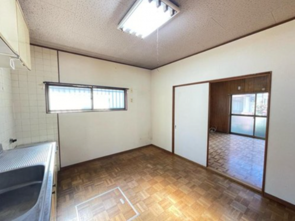 阪南市下出、中古一戸建ての画像です