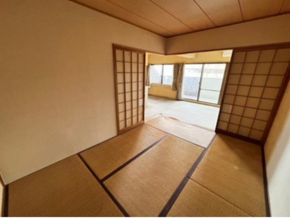 泉南市男里、マンションの画像です