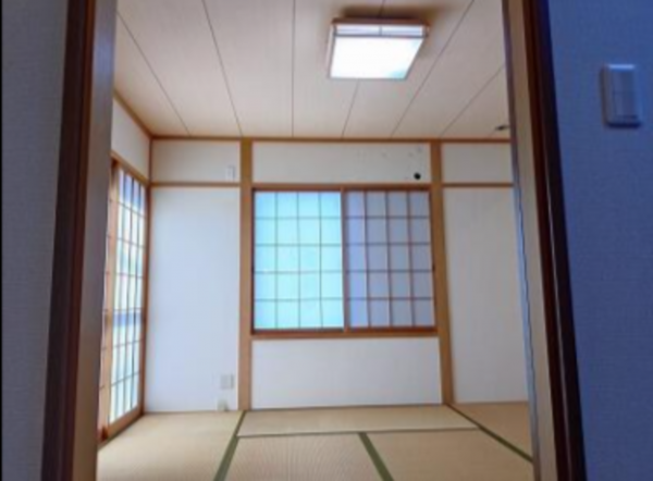 泉南市新家、中古一戸建ての画像です
