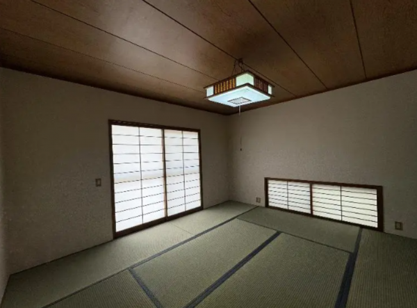 阪南市緑ヶ丘、中古一戸建ての画像です