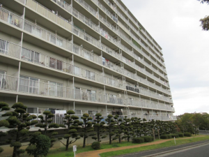 泉南市信達市場、マンションの画像です