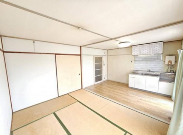 泉南市男里、マンションの画像です