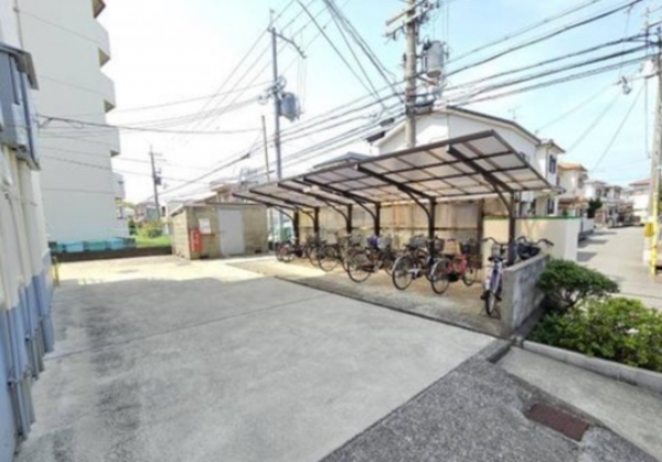 泉南市男里、マンションの画像です