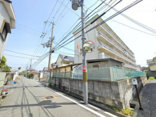 泉南市男里、マンションの画像です