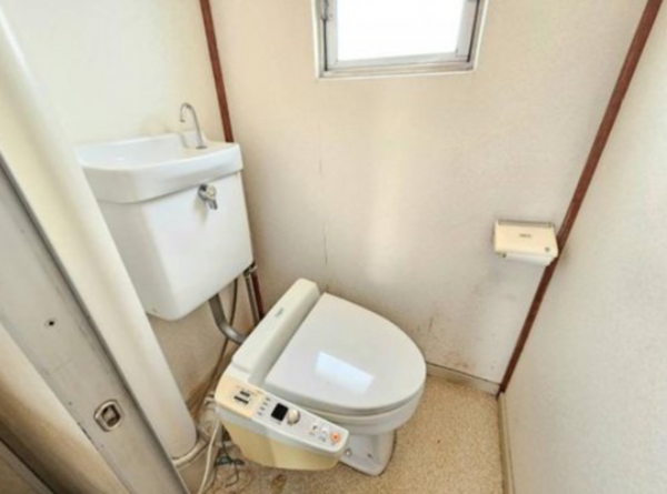 泉南市男里、マンションの画像です