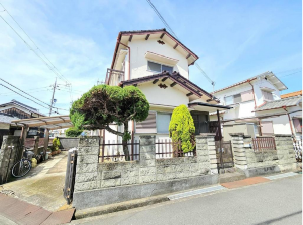 阪南市下出、中古一戸建ての画像です