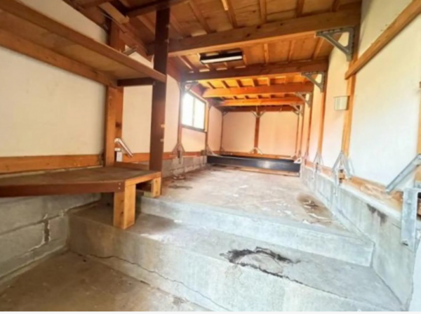 阪南市箱作、中古一戸建ての画像です